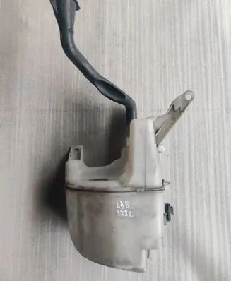 Volvo V60 Windshield washer fluid reservoir/tank 31416283