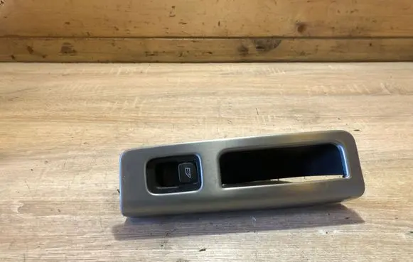 Volvo S40 Electric window control switch 8663819