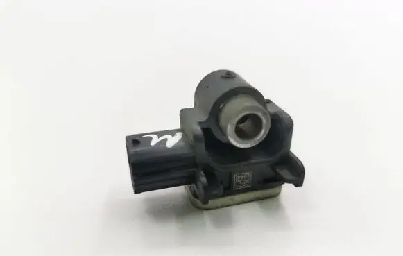 Mitsubishi Outlander Airbag deployment crash/impact sensor 8651A165 130227403