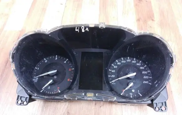 Toyota Avensis T270 Speedometer (instrument cluster) 8380005W81 8380005W80