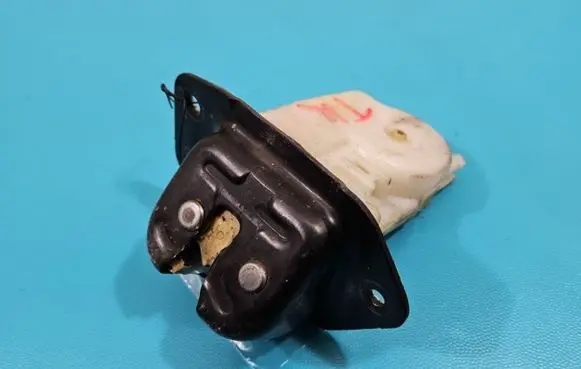 Nissan Note (E11) Tailgate/trunk/boot lock/catch/latch IMPRK1415008