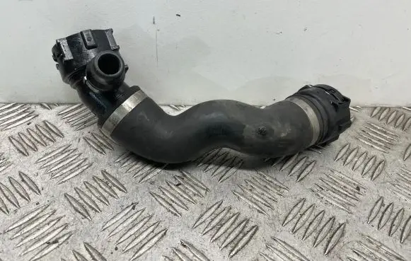 BMW 5 F10 F11 Engine coolant pipe/hose 7811983