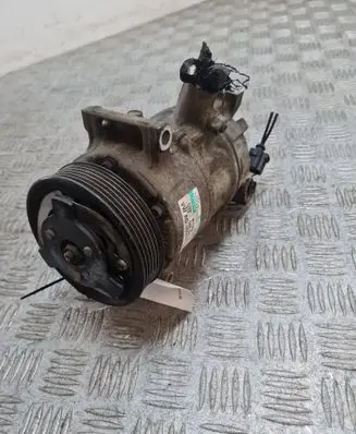 Volkswagen PASSAT B6 Air conditioning (A/C) compressor (pump) 5N0820803 015892088B4 R134A
