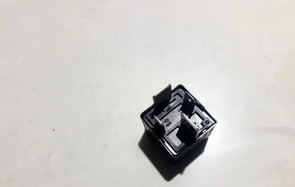 Volvo S60 Other relay 9441158 v23134-j52-x346