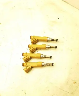 Toyota Prius (XW30) Fuel injector 232500T030 138293214