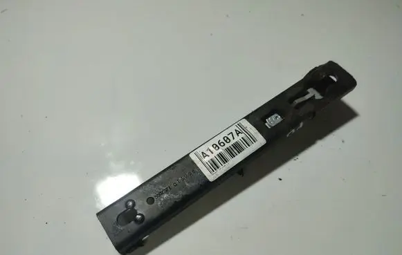 Peugeot 307 Seat belt adjustment rail 5507371C