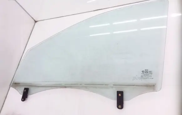 KIA Sorento Front door window glass four-door AS2