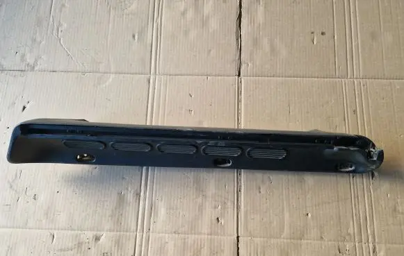 Volkswagen Golf III Parcel shelf load cover mount bracket 1H9867776A