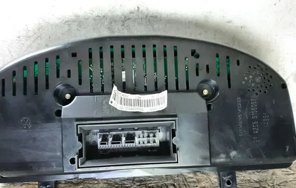 Volkswagen PASSAT B6 Speedometer (instrument cluster) A2C53106067 A2C553114689