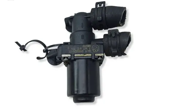 BMW 5 E60 E61 Coolant heater control valve 64116920226 080110 1147412174
