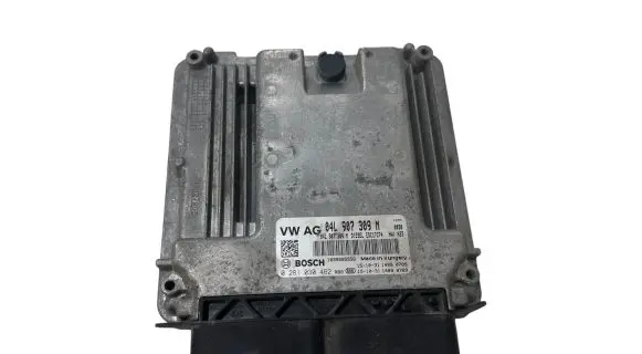Volkswagen PASSAT B8 Engine control unit/module 04L907309M 0281030462