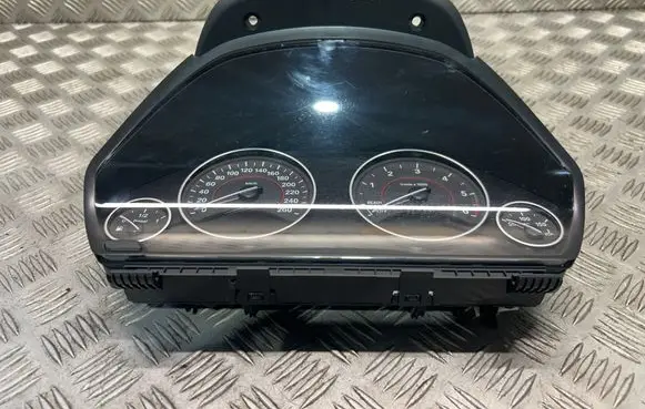 BMW 3 F30 F35 F31 Speedometer (instrument cluster) 9232895