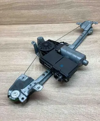 Opel Senator B Rear door window regulator motor 90338312 0130821618