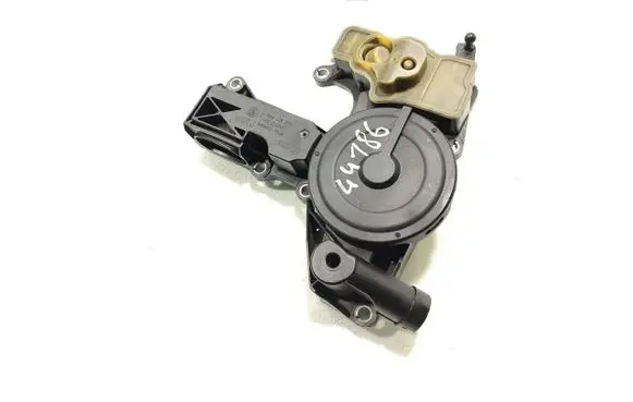 Audi A5 8T 8F Oil breather separator 06H103495AE