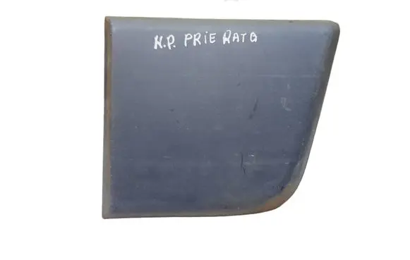 Rear fender molding trim