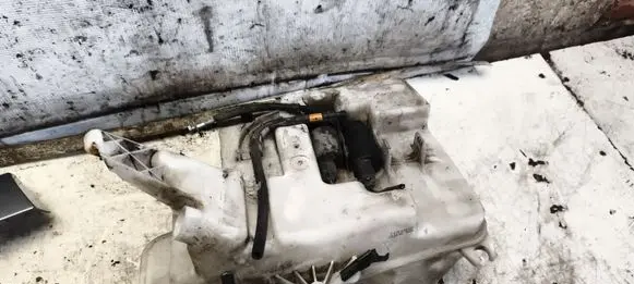 BMW 5 E60 E61 Windshield washer fluid reservoir/tank 7179451