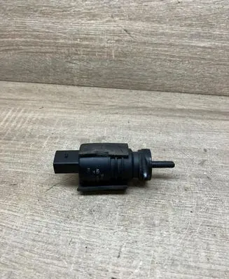 BMW 3 E46 Windscreen/windshield washer pump 8362154 008017