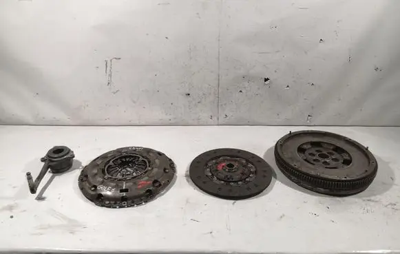 Volkswagen Golf VI Clutch set kit 022141031S 03L141025T
