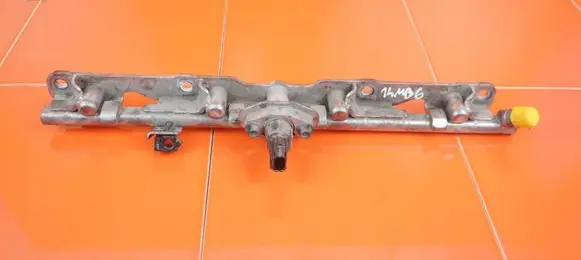 Lexus ES VII XZ10 Fuel line pipe 14MB6