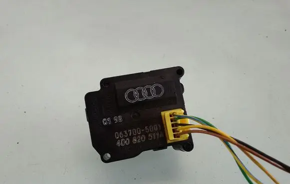 Audi A8 S8 D2 4D Air flap motor/actuator 0637005001 4D0820511A