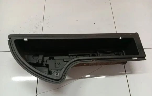 Nissan Murano Z50 Glove box 84978CA010