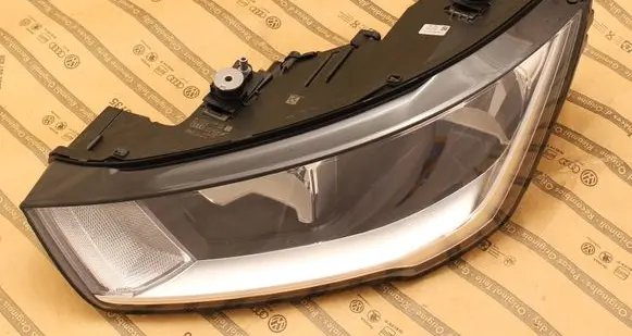 Audi A1 Headlight/headlamp 8XA941003