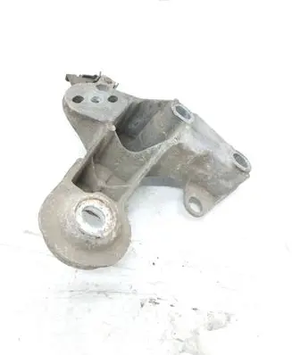 Audi A4 S4 B6 8E 8H Engine mounting bracket 8E0199352F