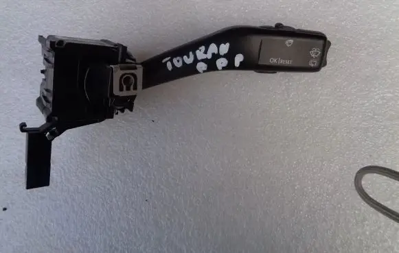 Volkswagen Touran I Wiper control stalk 1K0953519A