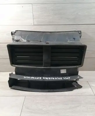 Maserati Levante Intercooler air guide/duct channel 670965944