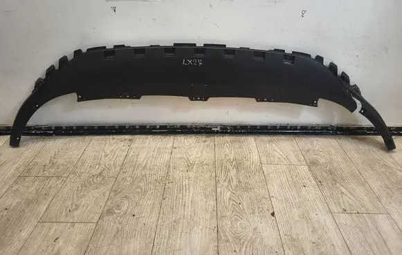 Front bumper lip