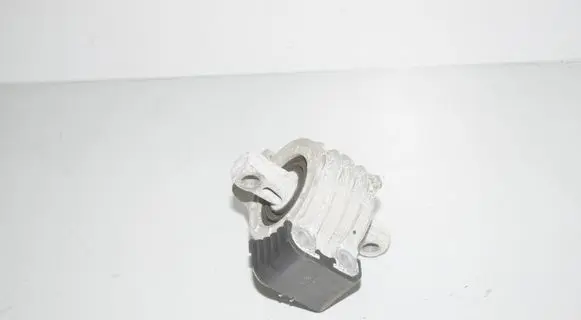 BMW i4 Engine mount bracket 6742123 8742123 22118742123
