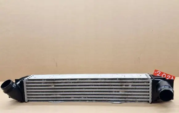 BMW X1 U11 Intercooler radiator