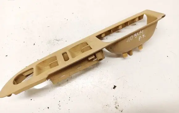 Volkswagen PASSAT B6 Front door window switch trim 3c1867171b