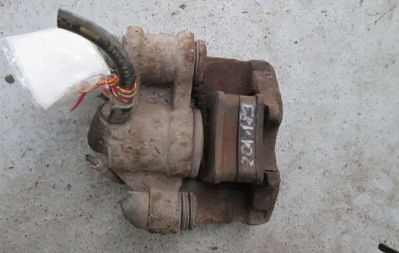 Peugeot 605 Rear brake caliper