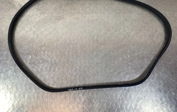 Mitsubishi Outlander IV Rear door rubber seal (on body) 