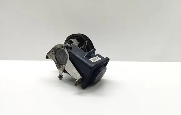 BMW 5 E60 E61 Power steering pump 7693974 7693974101 7787106