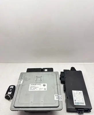 BMW 3 E92 E93 Engine ECU kit and lock set 7586940 5WK93648