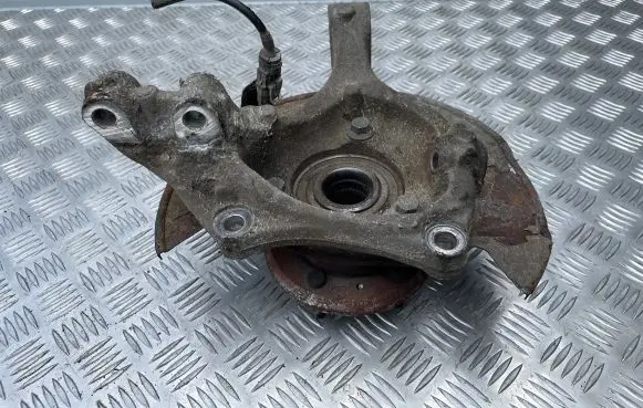 Chevrolet Captiva Front wheel hub spindle knuckle