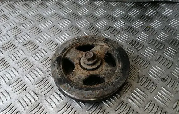 Toyota Yaris Crankshaft pulley 
