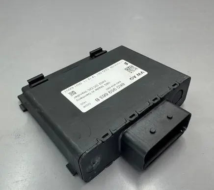 Audi A4 S4 B8 8K Voltage converter/converter module 8K0959663B
