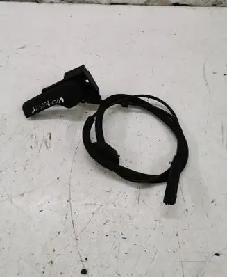 Engine bonnet (hood) release handle