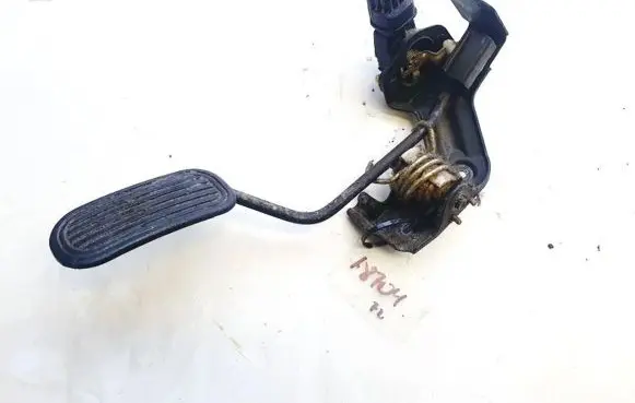 Toyota Avensis Verso Accelerator throttle pedal