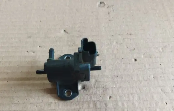 Peugeot 2008 I Vacuum valve 9688124580