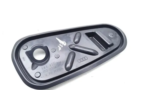 Audi A5 Other front door trim element 8W8837916
