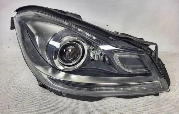 Mercedes-Benz C AMG W204 Headlight/headlamp A2048204839 03025442820 LE09E6220