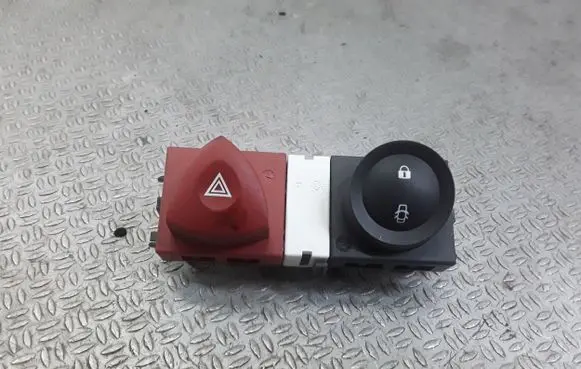 Renault Megane II Hazard light switch