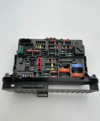 BMW 5 F10 F11 Fuse module 9119446 106887