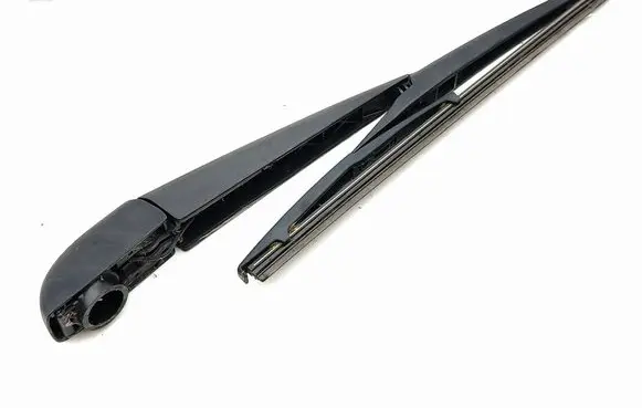Toyota RAV 4 (XA50) Rear wiper blade 