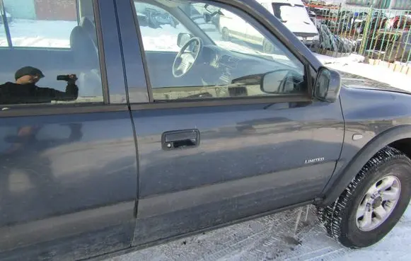 Opel Frontera B Front door 