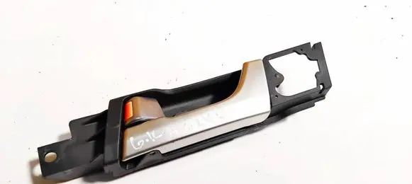 Chevrolet Captiva Rear door interior handle swc200411